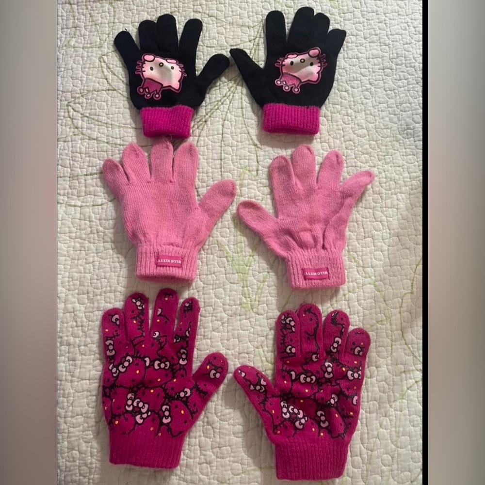 Hello Kitty Gloves